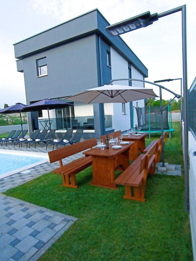 Villa Nikolina - Luxury Villa With 5 Bedrooms And Swimming Pool Vodnjan Ngoại thất bức ảnh