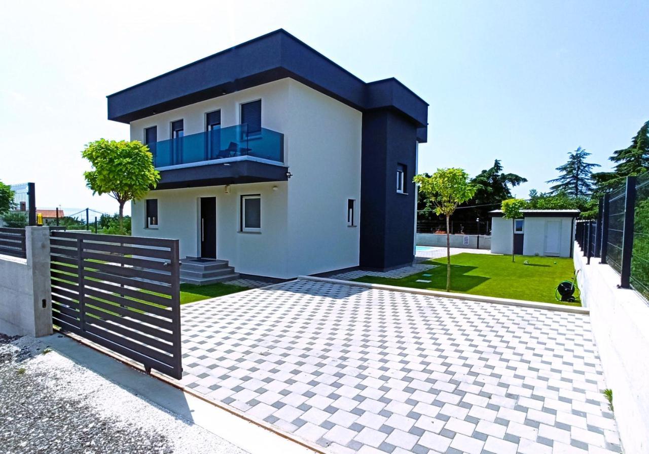 Villa Nikolina - Luxury Villa With 5 Bedrooms And Swimming Pool Vodnjan Ngoại thất bức ảnh